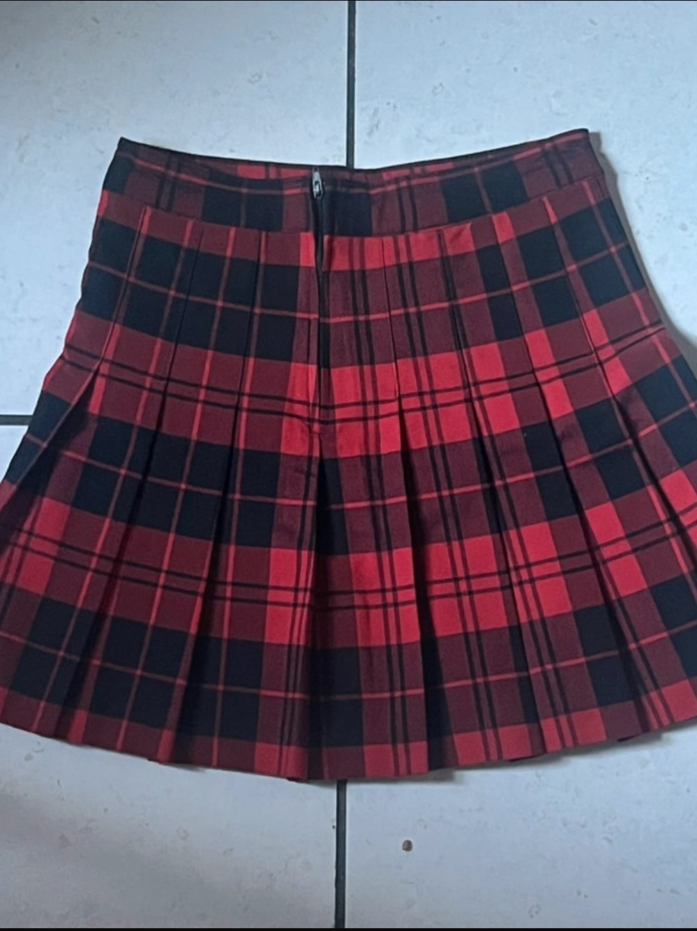 Love Tree Red and Black Plaid Pleated Skirt